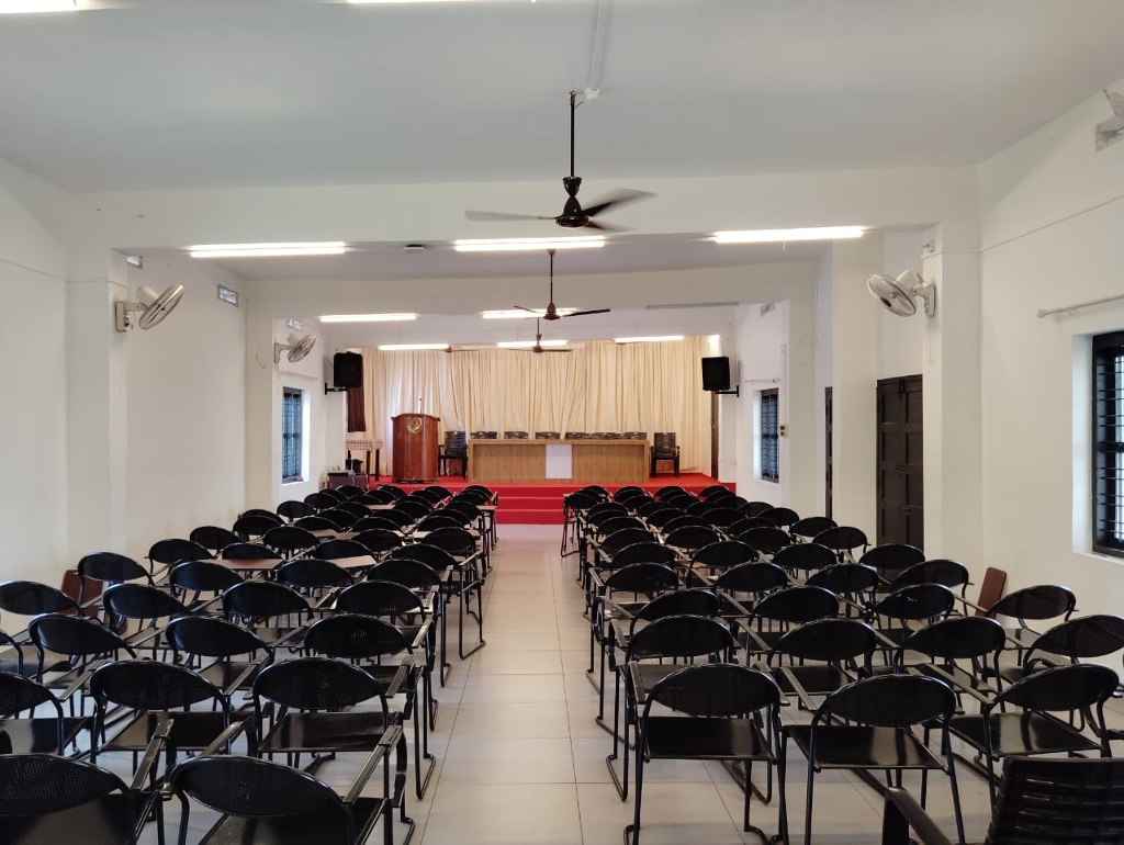 seminar (1).jpg